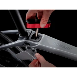 Trek Domane SL 7 ETap Gen 4 Road E-Bike - 2023 -Peak Cycle Hub Sales Store 1134088 800 auto