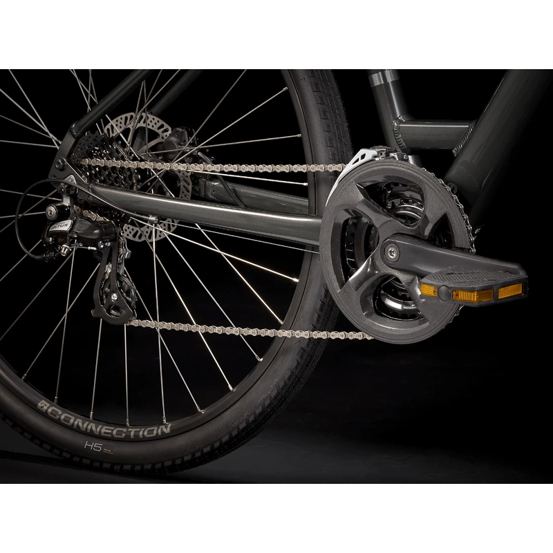 Trek Verve 2 Disc Low-Step Bike - 2022 3 Trek Verve 2 Disc Low-Step Bike - 2022 - Image 3