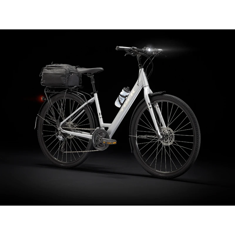 Trek Verve 3 Disc Low-Step Bike - 2022 9 Trek Verve 3 Disc Low-Step Bike - 2022 - Image 9